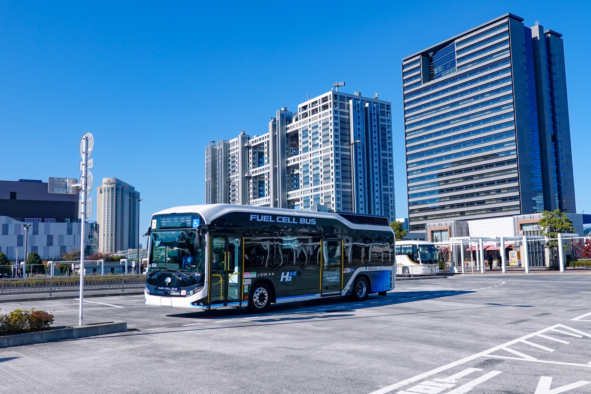 大阪万博でも注目!脱炭素社会のカギを握る「水素エネルギー」とは?―メリットと国内外の動向まとめ